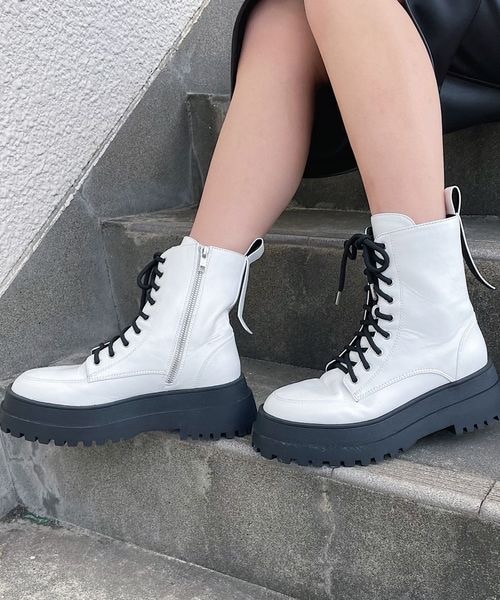 PAGEBOY（ページボーイ）の「ARMYブーツ（シューズ・レディース・オフホワイト05/ブラック09/ターコイズ79・M(23.5cm)/L(24.5cm)）」の4枚目の写真