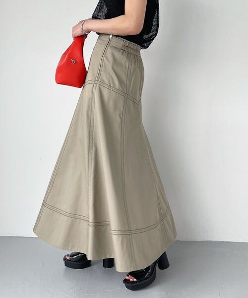 PAGEBOY(ページボーイ)の「チノステッチフレアスカート(スカート・レディース・ブラック09/グレージュ12・F)」の2枚目の写真