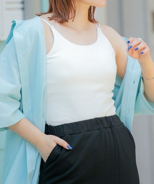 PAGEBOY（ページボーイ）の「カップ付きロゴシシュウキャミ（トップス・レディース・オフホワイト05/ブラック09/ブルー85・FREE）」の4枚目の写真