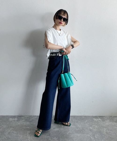 PAGEBOY（ページボーイ）の「サステナデニムワイドフレア（パンツ・レディース・サックスブルー85/インディゴブルー87・25inch/26inch）」の8枚目の写真