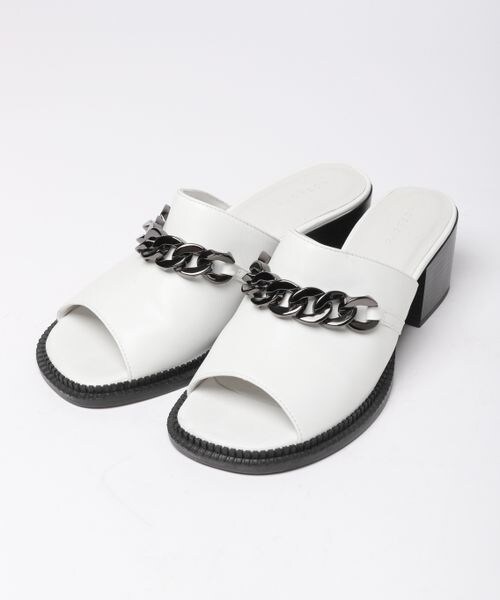 PAGEBOY（ページボーイ）の「スクエアタンクチェーンサンダル（シューズ・レディース・オフホワイト05/ブラック09・M(23.5cm)/L(24.5cm)）」の16枚目の写真