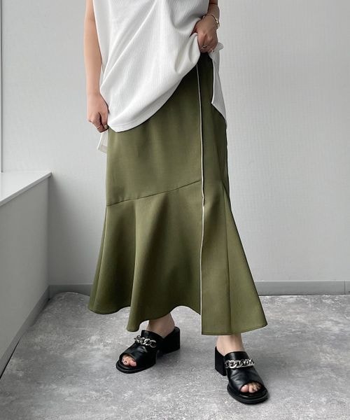 PAGEBOY（ページボーイ）の「スクエアタンクチェーンサンダル（シューズ・レディース・オフホワイト05/ブラック09・M(23.5cm)/L(24.5cm)）」の5枚目の写真