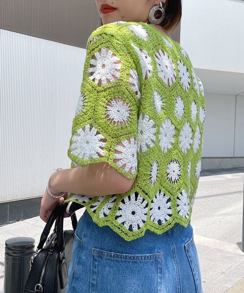 PAGEBOY(ページボーイ)の「クロシェライクショートカーディガン(トップス・レディース・ブラック09/ライム72/ブルー83・F)」の2枚目の写真