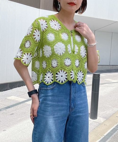 PAGEBOY(ページボーイ)の「クロシェライクショートカーディガン(トップス・レディース・ブラック09/ライム72/ブルー83・F)」の8枚目の写真