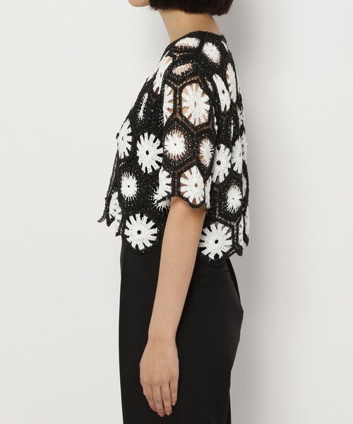 PAGEBOY(ページボーイ)の「クロシェライクショートカーディガン(トップス・レディース・ブラック09/ライム72/ブルー83・F)」の18枚目の写真