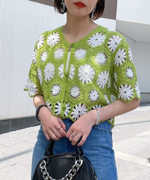 PAGEBOY(ページボーイ)の「クロシェライクショートカーディガン(トップス・レディース・ブラック09/ライム72/ブルー83・F)」の7枚目の写真