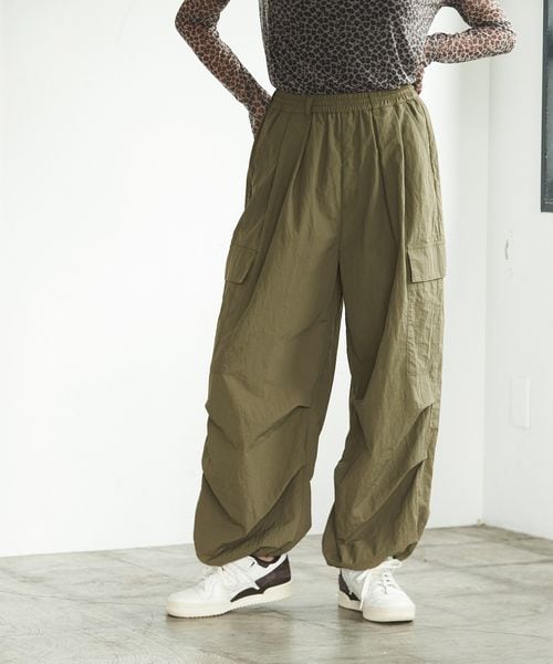 PAGEBOY（ページボーイ）の「ワークスノーパンツ（パンツ・レディース・ホワイト05/ブラック09/イエロー68/カーキ78・M/L）」の4枚目の写真