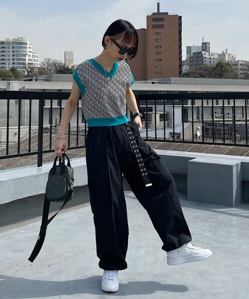 PAGEBOY（ページボーイ）の「イージーカーゴパンツ（パンツ・レディース・オフホワイト05/ブラック09/カーキ78・F）」の11枚目の写真