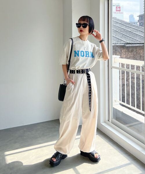 PAGEBOY（ページボーイ）の「イージーカーゴパンツ（パンツ・レディース・オフホワイト05/ブラック09/カーキ78・F）」の7枚目の写真