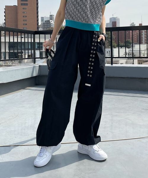 PAGEBOY（ページボーイ）の「イージーカーゴパンツ（パンツ・レディース・オフホワイト05/ブラック09/カーキ78・F）」の9枚目の写真