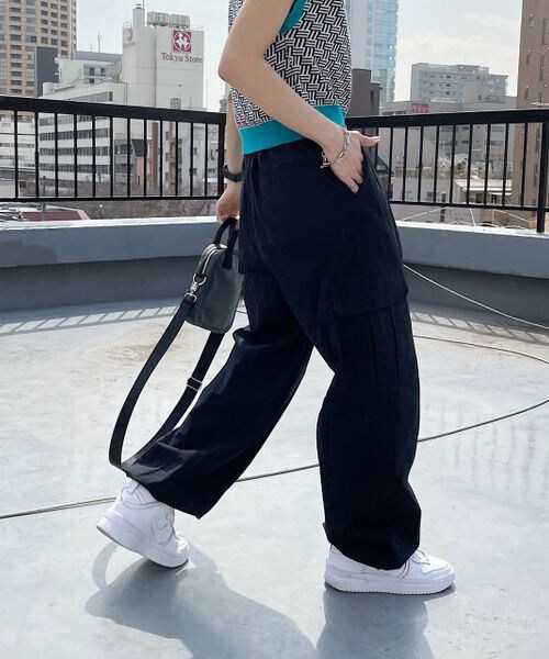 PAGEBOY（ページボーイ）の「イージーカーゴパンツ（パンツ・レディース・オフホワイト05/ブラック09/カーキ78・F）」の10枚目の写真