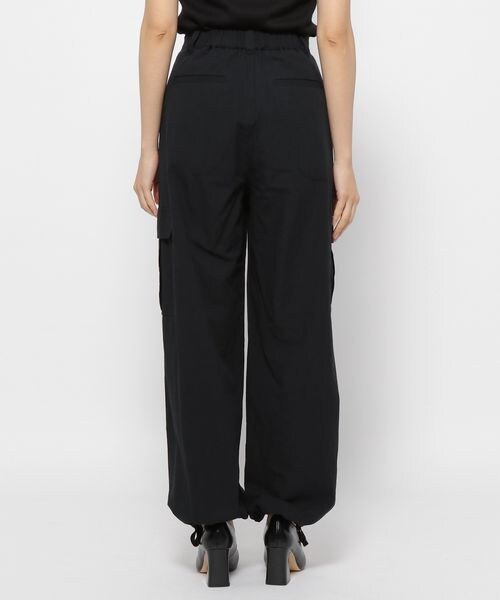 PAGEBOY（ページボーイ）の「イージーカーゴパンツ（パンツ・レディース・オフホワイト05/ブラック09/カーキ78・F）」の18枚目の写真