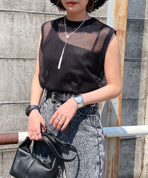 PAGEBOY(ページボーイ)の「メッシュノースリーブタンクセット(トップス・レディース・オフホワイト05/ブラック09・F)」の2枚目の写真