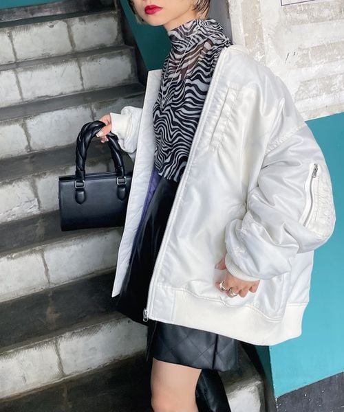 PAGEBOY（ページボーイ）の「ルーズMA-1（ジャケット/アウター・レディース・オフホワイト05/ブラック09/カーキ78・【WEB限定サイズ】S/F）」の10枚目の写真