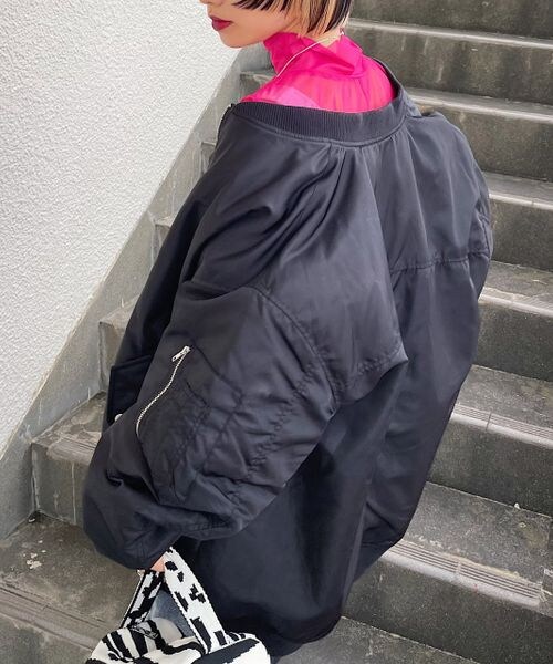 PAGEBOY（ページボーイ）の「ルーズMA-1（ジャケット/アウター・レディース・オフホワイト05/ブラック09/カーキ78・【WEB限定サイズ】S/F）」の13枚目の写真