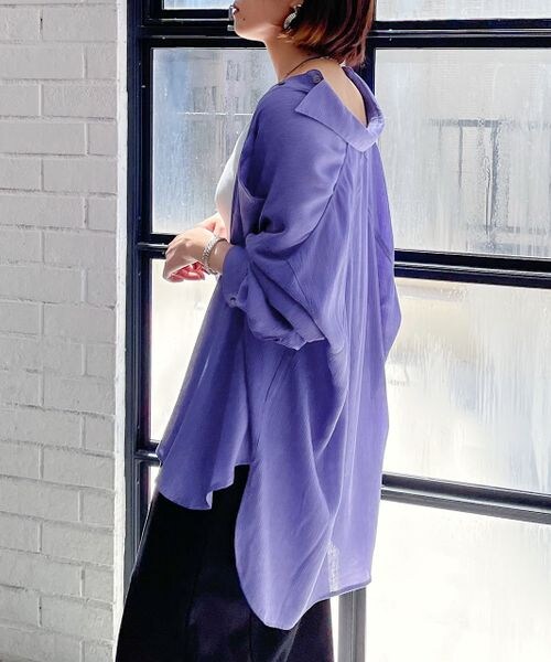 PAGEBOY(ページボーイ)の「楊柳シアーBIGシャツ(トップス・レディース・オフホワイト05/ブラック09/グレージュ12/ロイヤルブルー83・F)」の4枚目の写真