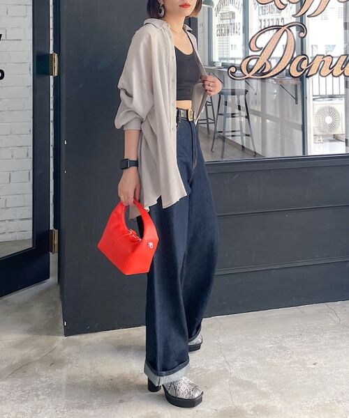 PAGEBOY(ページボーイ)の「楊柳シアーBIGシャツ(トップス・レディース・オフホワイト05/ブラック09/グレージュ12/ロイヤルブルー83・F)」の17枚目の写真