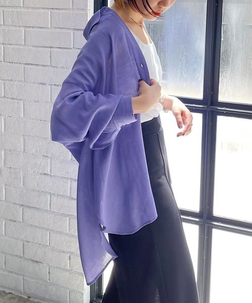 PAGEBOY(ページボーイ)の「楊柳シアーBIGシャツ(トップス・レディース・オフホワイト05/ブラック09/グレージュ12/ロイヤルブルー83・F)」の19枚目の写真