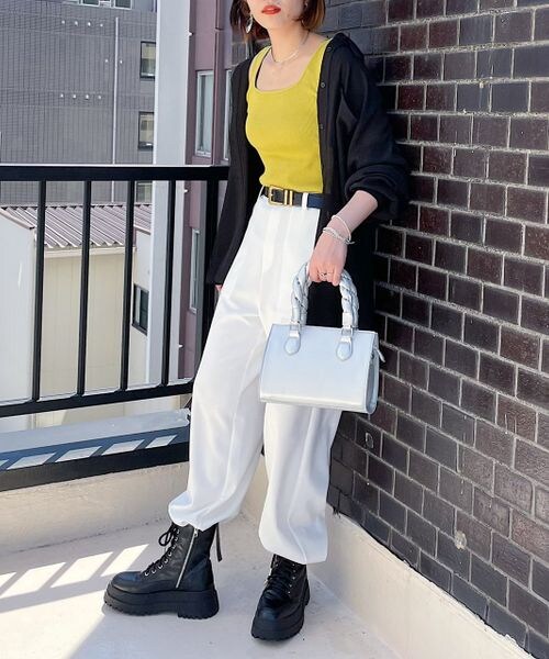 PAGEBOY(ページボーイ)の「楊柳シアーBIGシャツ(トップス・レディース・オフホワイト05/ブラック09/グレージュ12/ロイヤルブルー83・F)」の13枚目の写真