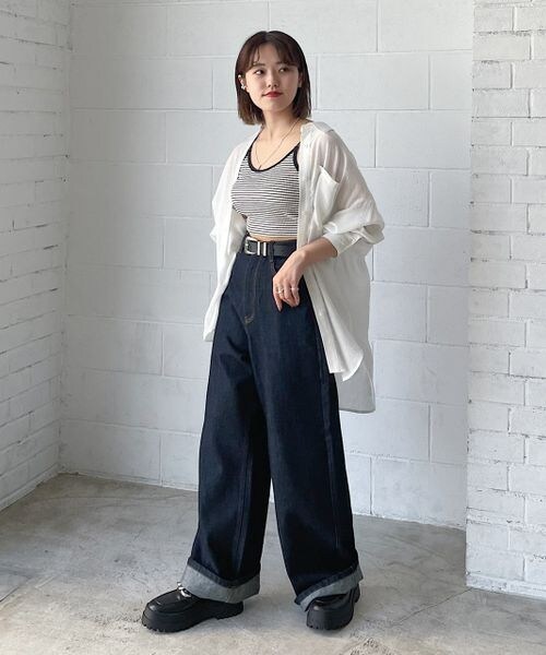 PAGEBOY(ページボーイ)の「楊柳シアーBIGシャツ(トップス・レディース・オフホワイト05/ブラック09/グレージュ12/ロイヤルブルー83・F)」の8枚目の写真