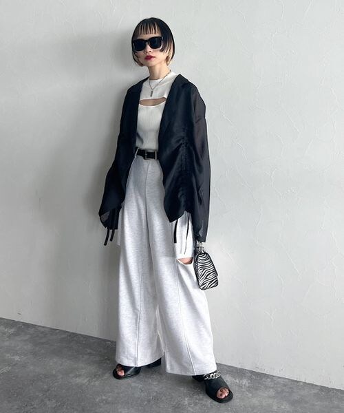 PAGEBOY（ページボーイ）の「フロントオープンニットタンク（トップス・レディース・オフホワイト05/ブラック09・FREE）」の6枚目の写真