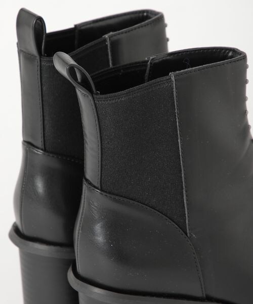 PAGEBOY（ページボーイ）の「ヘビーソールスタッズブーツ（シューズ・レディース・ブラック09/パイソン柄10・M(23.5cm)/L(24.5cm)）」の15枚目の写真