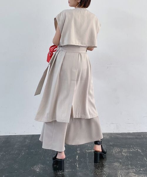 PAGEBOY（ページボーイ）の「トレンチロングジレ（ジャケット/アウター・レディース・ベージュ55/ネイビー88・F）」の7枚目の写真