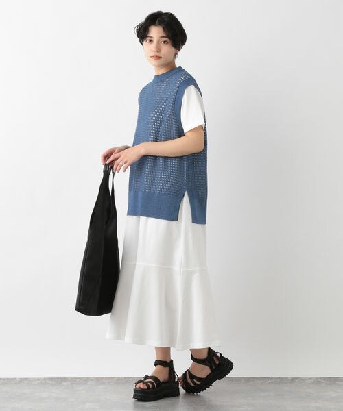 RAGEBLUE(レイジブルー)の「透かし編みノースリーブニット(トップス・レディース・ブラック09/ベージュ52/ブルー85・FREE)」の14枚目の写真