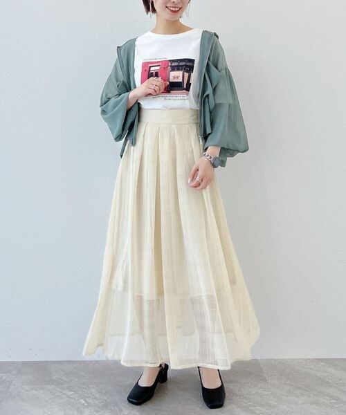 mysty woman(ミスティウーマン)の「シアータックフレアスカート(スカート・レディース・アイボリー08/ブラック09/グレー15・F)」の8枚目の写真