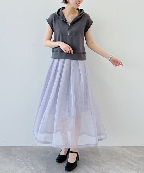 mysty woman(ミスティウーマン)の「シアータックフレアスカート(スカート・レディース・アイボリー08/ブラック09/グレー15・F)」の6枚目の写真
