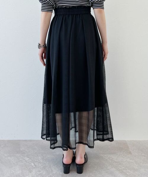 mysty woman(ミスティウーマン)の「シアータックフレアスカート(スカート・レディース・アイボリー08/ブラック09/グレー15・F)」の17枚目の写真