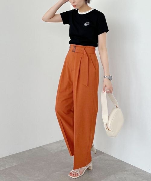 mysty woman（ミスティウーマン）の「ベルト付きワイドパンツ（パンツ・レディース・アイボリー08/ダークオレンジ48/ダークブラウン58・F）」の15枚目の写真