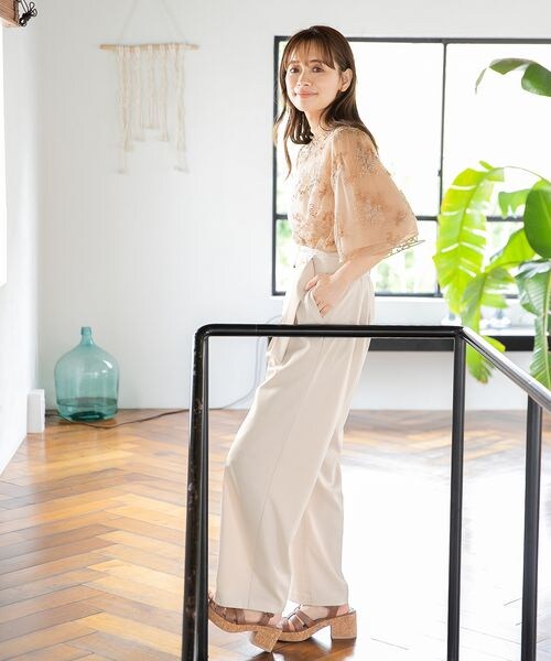 mysty woman（ミスティウーマン）の「ベルト付きワイドパンツ（パンツ・レディース・アイボリー08/ダークオレンジ48/ダークブラウン58・F）」の6枚目の写真