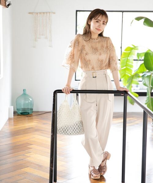 mysty woman（ミスティウーマン）の「ベルト付きワイドパンツ（パンツ・レディース・アイボリー08/ダークオレンジ48/ダークブラウン58・F）」の7枚目の写真