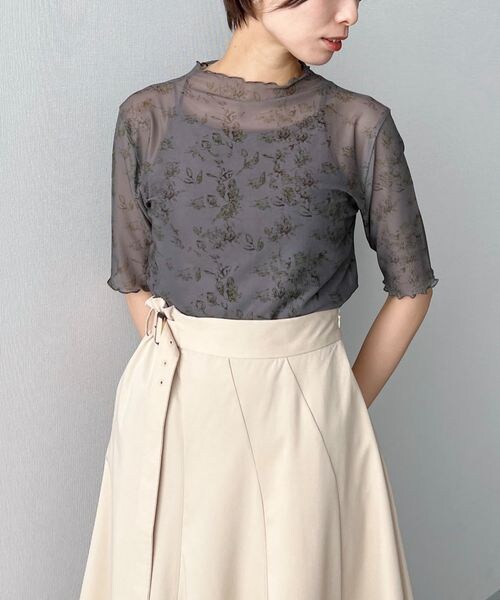 mysty woman(ミスティウーマン)の「無地/柄シアープルオーバー(トップス・レディース・アイボリー08/ブラック09/チャコール柄18/ライトグリーン72/カーキ柄78・F)」の21枚目の写真