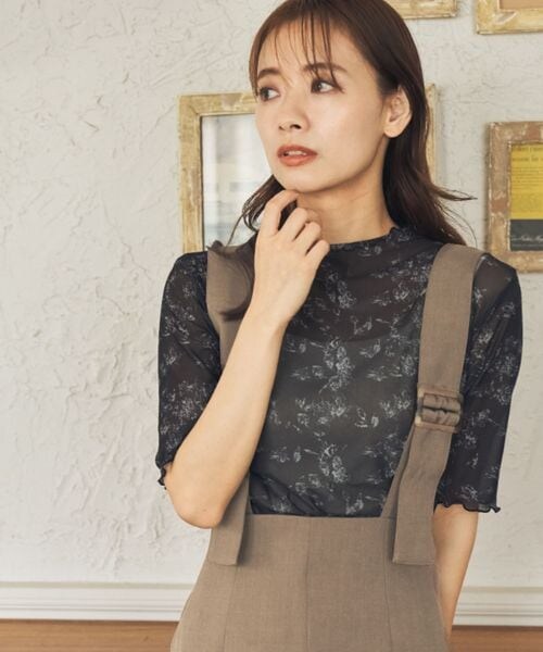 mysty woman(ミスティウーマン)の「無地/柄シアープルオーバー(トップス・レディース・アイボリー08/ブラック09/チャコール柄18/ライトグリーン72/カーキ柄78・F)」の3枚目の写真