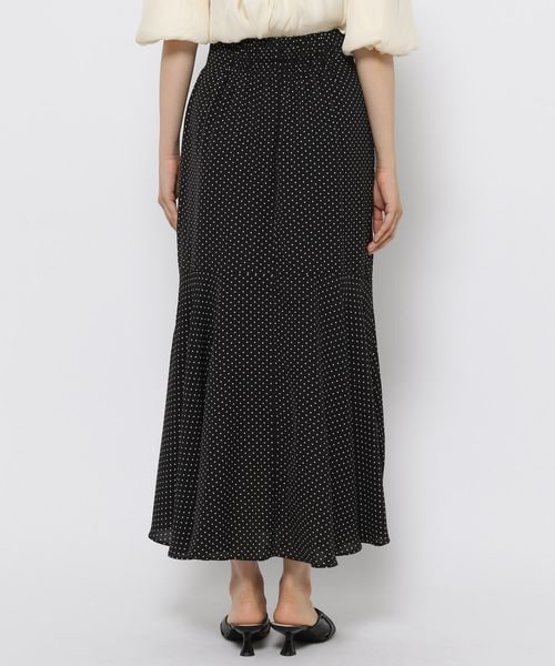 mysty woman（ミスティウーマン）の「ドット柄マーメイドスカート（スカート・レディース・ホワイト05/ブラック09/ベージュ52・F）」の18枚目の写真