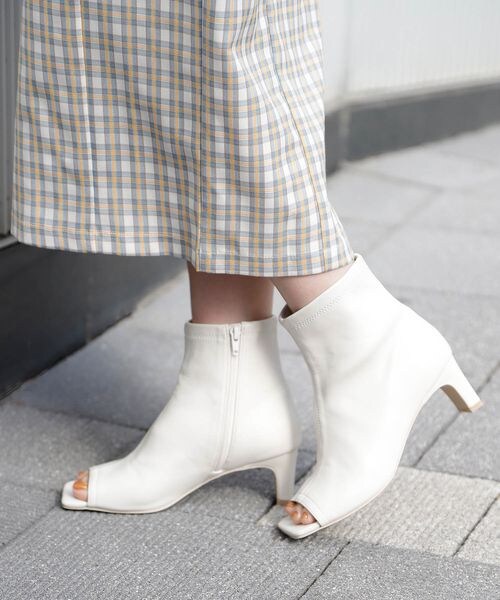 mysty woman（ミスティウーマン）の「オープントゥブーツ（シューズ・レディース・アイボリー08/ブラック09・M/L）」の6枚目の写真