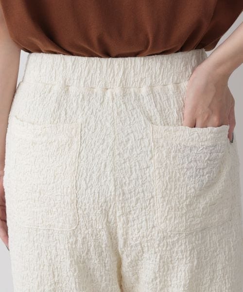LOWRYS FARM（ローリーズファーム）の「フクレジャガードカットパンツ（パンツ・レディース・アイボリー08/ブラック09/ブラウン58/イエロー65・F）」の17枚目の写真