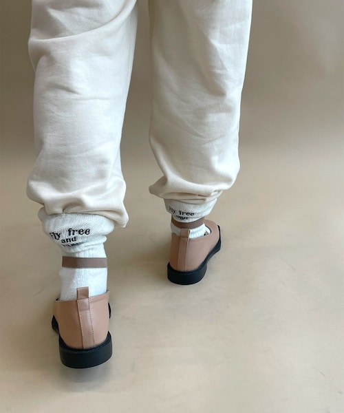 w closet（ダブルクローゼット）の「★先行予約★【Alley】ゴムストラップパンプス【8月中旬入荷】（シューズ・レディース・ベージュ/ブラック・M/L）」の6枚目の写真