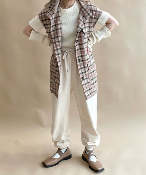 w closet（ダブルクローゼット）の「★先行予約★【Alley】ゴムストラップパンプス【8月中旬入荷】（シューズ・レディース・ベージュ/ブラック・M/L）」の4枚目の写真