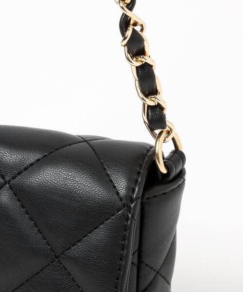 LEPSIM(レプシィム)の「マイクロチェーンミニショルダー(バッグ・レディース・ブラック09/イエロー65/ブルー85・ONE SIZE)」の14枚目の写真