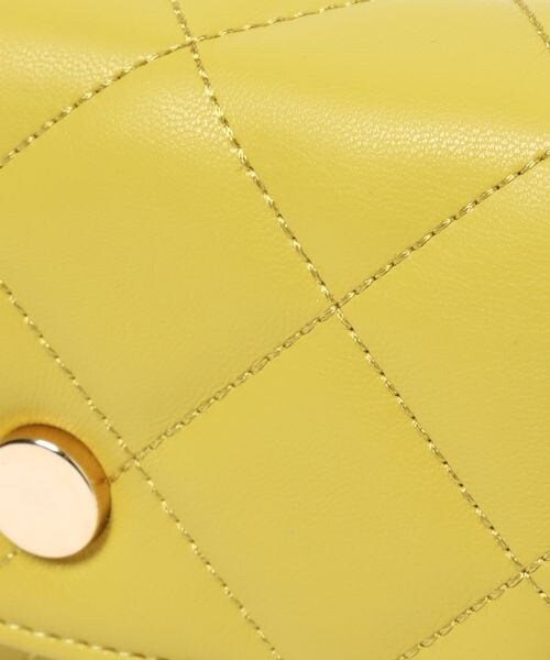 LEPSIM(レプシィム)の「マイクロチェーンミニショルダー(バッグ・レディース・ブラック09/イエロー65/ブルー85・ONE SIZE)」の22枚目の写真