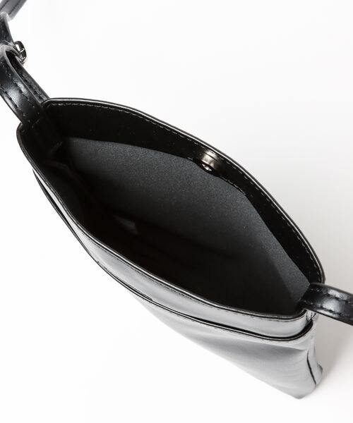 LEPSIM(レプシィム)の「ソフトスマホショルダー(バッグ・レディース・アイボリー08/ブラック09/シルバー19/ブルー85・ONE SIZE)」の21枚目の写真