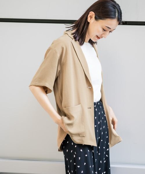 LEPSIM（レプシィム）の「テーラードジャケット（ジャケット/アウター・レディース・オフホワイト05/ブラック09/ベージュ52・FREE SIZE）」の4枚目の写真