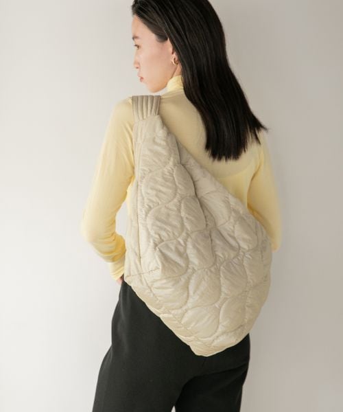 LOWRYS FARM（ローリーズファーム）の「キルティングショルダー（バッグ・レディース・アイボリー08/ブラック09/カーキ70・F）」の4枚目の写真