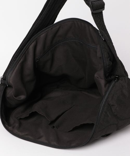 LOWRYS FARM（ローリーズファーム）の「キルティングショルダー（バッグ・レディース・アイボリー08/ブラック09/カーキ70・F）」の15枚目の写真