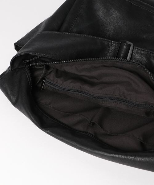 LOWRYS FARM（ローリーズファーム）の「柔らかボディＢＡＧ（バッグ・レディース・アイボリー08/ブラック09・F）」の16枚目の写真