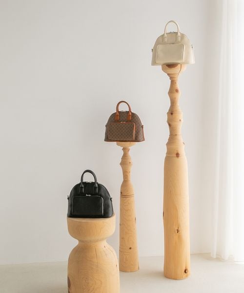 LOWRYS FARM（ローリーズファーム）の「５ポケットボストンＢＡＧ（バッグ・レディース・アイボリー08/ブラック09/ブラウン55・ナシ）」の4枚目の写真