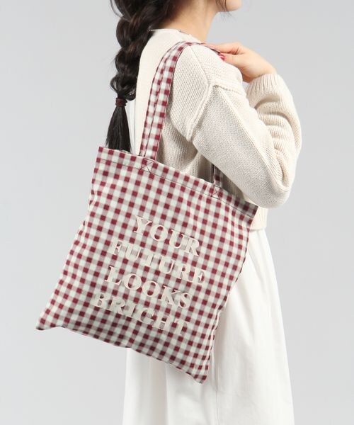LOWRYS FARM(ローリーズファーム)の「ロゴトート(バッグ・レディース・アイボリー08/★NEWカラー★ブラックチェック/ピンク25/★NEWカラー★オレンジ45/イエローチェック65/★NEWカラー★イエロー×ブルー68/ブルーチェック80/★NEWカラー★ブルー85/★NEWカラー★ブルーチェック/★NEWカラー★パープルチェック95・FREE)」の12枚目の写真